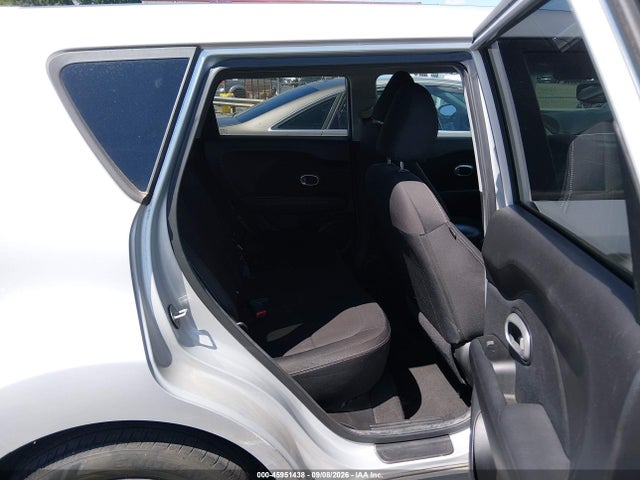 45951438 :رقم المزاد ، KNDJN2A28F7778192 vin ، 2015 Kia Soul مزاد بيع