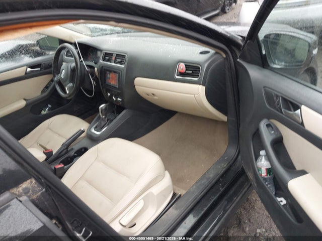 2011 Volkswagen Jetta 2.5l Se მანქანა იყიდება აუქციონზე, vin: 3VWDZ7AJXBM381795, აუქციონის ნომერი: 45951469
