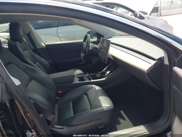 45951473 :رقم المزاد ، 5YJ3E1EAXKF361844 vin ، 2019 Tesla Model 3 Long Range/mid Range/standard Range/standard Range Plus مزاد بيع