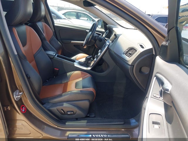 YV4612HK3G1013139 Volvo V60 Cross Country T5