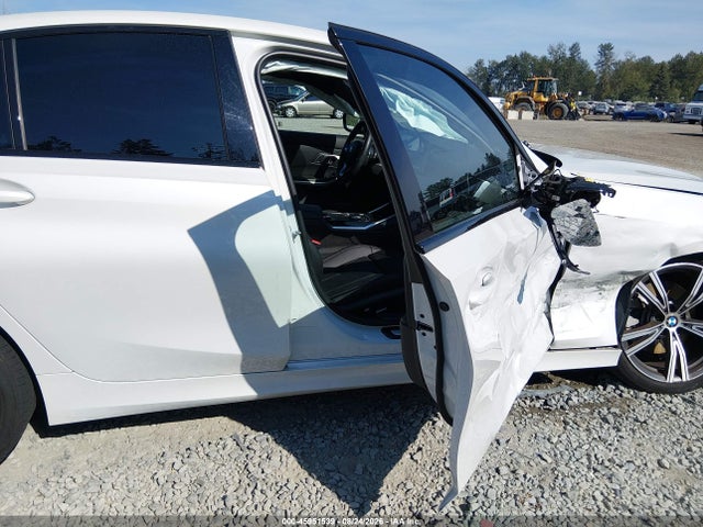 BMW 330I 2023 3MW69FF04P8D75140 Image 5