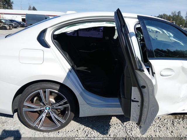 BMW 330I 2023 3MW69FF04P8D75140 Image 8