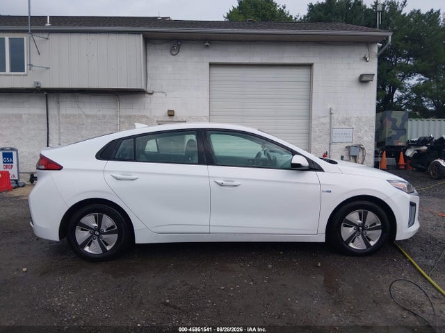 Продажа на аукционе авто 2020 Hyundai Ioniq Hybrid Blue, vin: KMHC65LC3LU219171, номер лота: 45951541