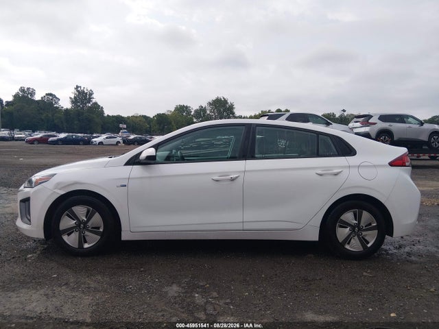 Продажа на аукционе авто 2020 Hyundai Ioniq Hybrid Blue, vin: KMHC65LC3LU219171, номер лота: 45951541
