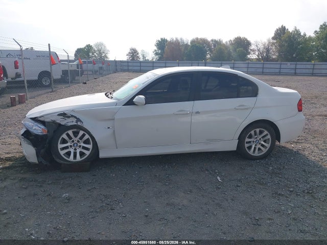 2007 Bmw 328i მანქანა იყიდება აუქციონზე, vin: WBAVA37527NL17147, აუქციონის ნომერი: 45951580
