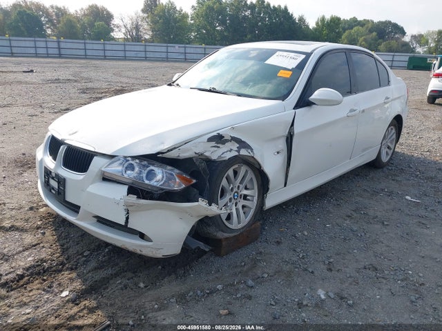 2007 Bmw 328i მანქანა იყიდება აუქციონზე, vin: WBAVA37527NL17147, აუქციონის ნომერი: 45951580