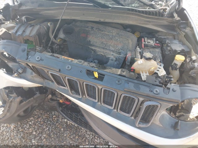 45951600 :رقم المزاد ، ZACCJBCT8GPC61568 vin ، 2016 Jeep Renegade Trailhawk مزاد بيع