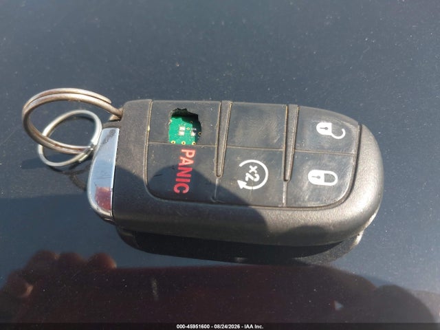 45951600 :رقم المزاد ، ZACCJBCT8GPC61568 vin ، 2016 Jeep Renegade Trailhawk مزاد بيع