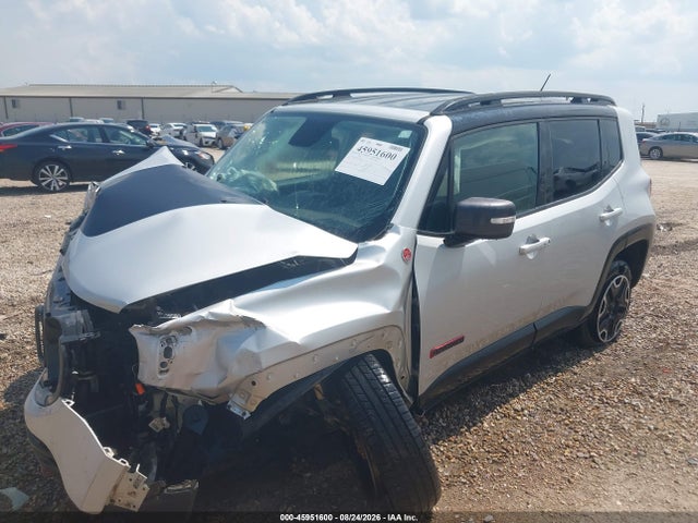 45951600 :رقم المزاد ، ZACCJBCT8GPC61568 vin ، 2016 Jeep Renegade Trailhawk مزاد بيع