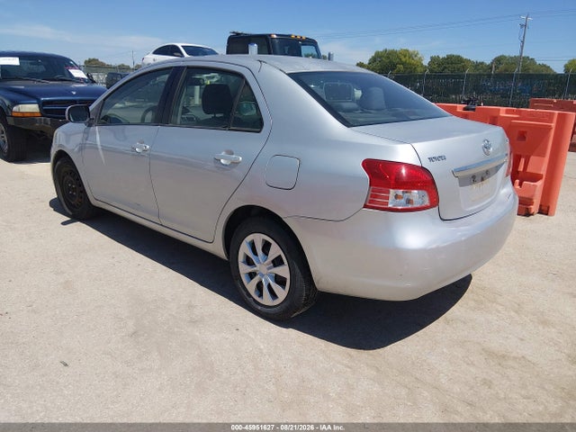 45951627 :رقم المزاد ، JTDBT4K36B1400205 vin ، 2011 Toyota Yaris مزاد بيع