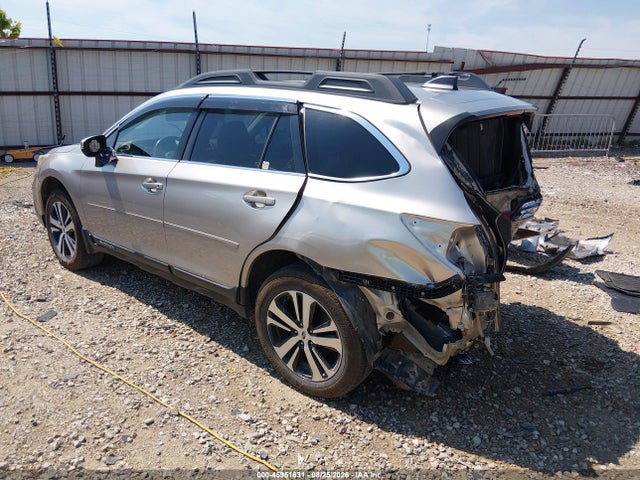 45951631 :رقم المزاد ، 4S4BSANC6J3208875 vin ، 2018 Subaru Outback 2.5i Limited مزاد بيع