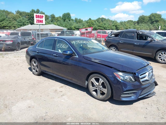 2018 Mercedes-benz E 300 4matic მანქანა იყიდება აუქციონზე, vin: WDDZF4KB7JA382850, აუქციონის ნომერი: 45951669