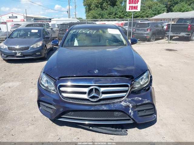 2018 Mercedes-benz E 300 4matic მანქანა იყიდება აუქციონზე, vin: WDDZF4KB7JA382850, აუქციონის ნომერი: 45951669