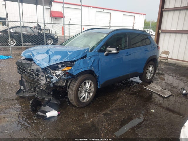45951713 :رقم المزاد ، 7MUCAAAG0TV181250 vin ، 2026 Toyota Corolla Cross Le مزاد بيع