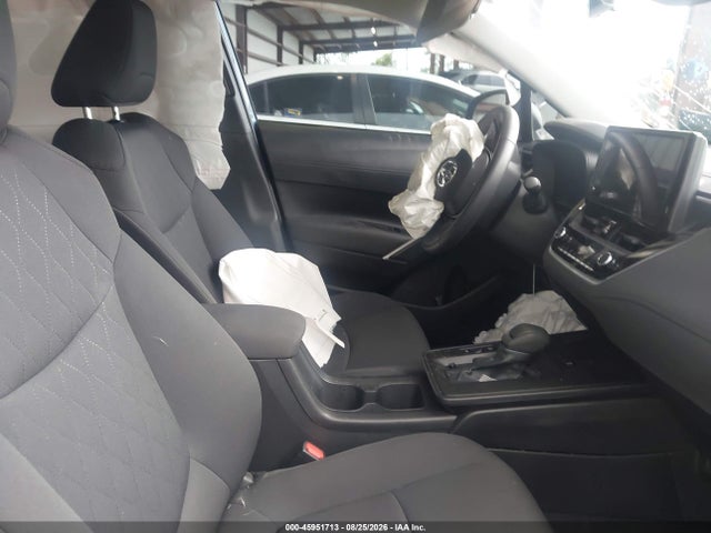 45951713 :رقم المزاد ، 7MUCAAAG0TV181250 vin ، 2026 Toyota Corolla Cross Le مزاد بيع