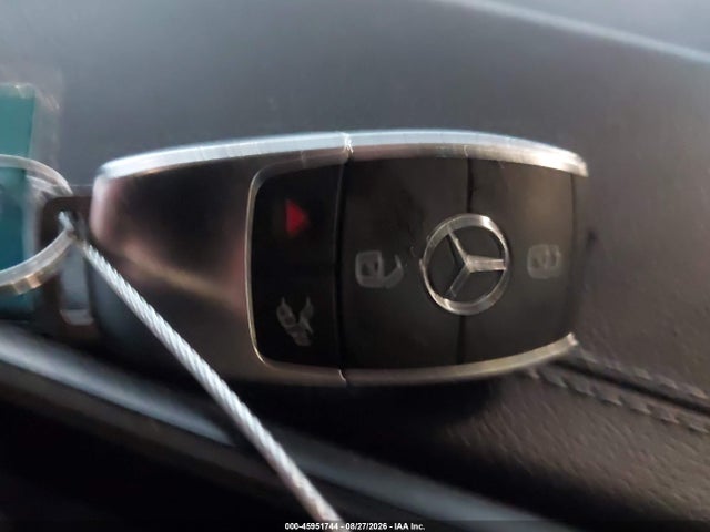 45951744 :رقم المزاد ، W1N4M4GBXMW090144 vin ، 2021 Mercedes-benz Glb 250 مزاد بيع