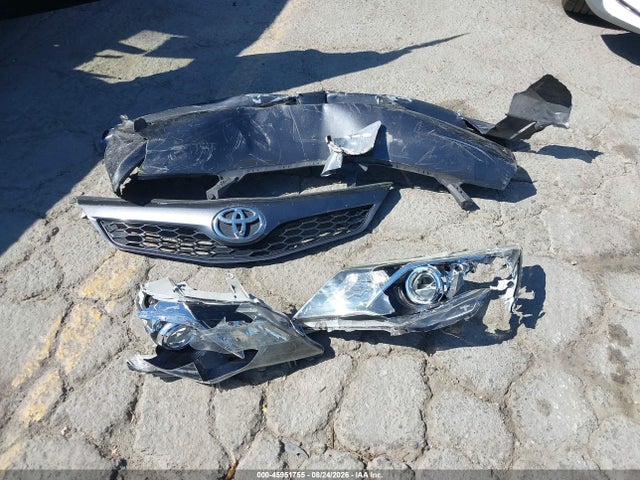 4T1BF1FK2EU781296 Toyota CAMRY SE