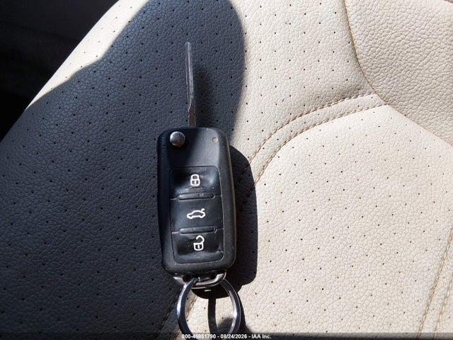 45951790 :رقم المزاد ، 1VWBN7A35DC103749 vin ، 2013 Volkswagen Passat 2.0l Tdi Se مزاد بيع