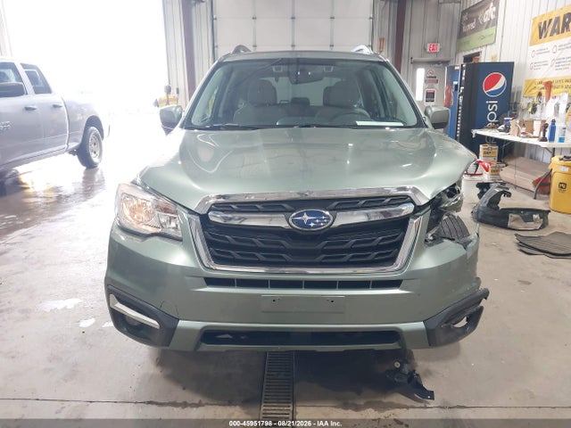45951798 :رقم المزاد ، JF2SJAGC8JH581750 vin ، 2018 Subaru Forester 2.5i Premium مزاد بيع