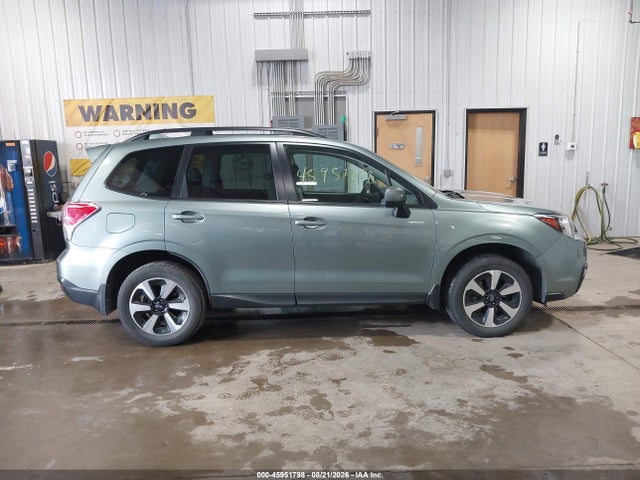 45951798 :رقم المزاد ، JF2SJAGC8JH581750 vin ، 2018 Subaru Forester 2.5i Premium مزاد بيع