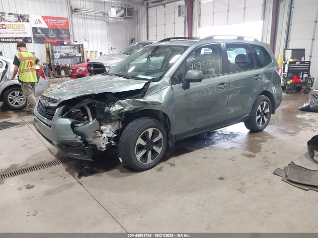 45951798 :رقم المزاد ، JF2SJAGC8JH581750 vin ، 2018 Subaru Forester 2.5i Premium مزاد بيع