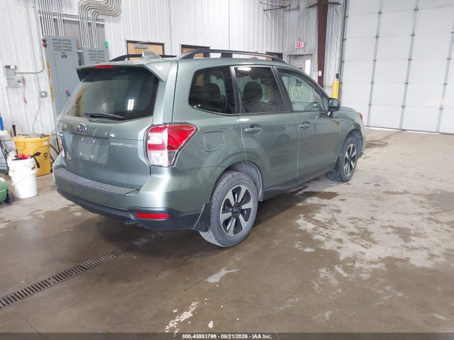 45951798 :رقم المزاد ، JF2SJAGC8JH581750 vin ، 2018 Subaru Forester 2.5i Premium مزاد بيع