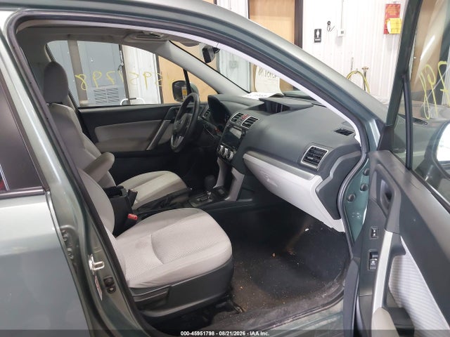 45951798 :رقم المزاد ، JF2SJAGC8JH581750 vin ، 2018 Subaru Forester 2.5i Premium مزاد بيع