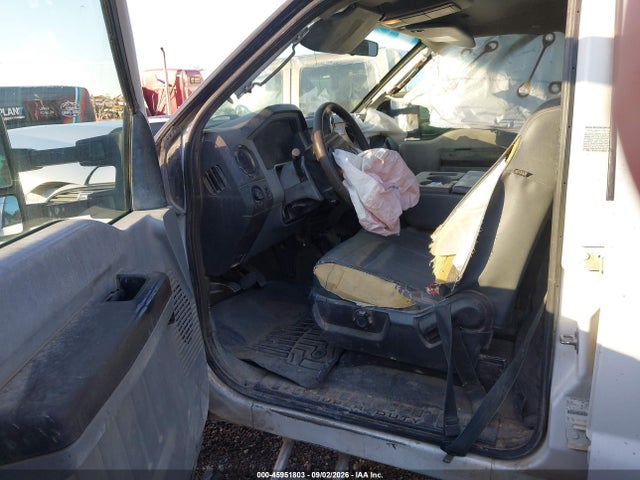 Ford F-350 Chassis Xl 2015 1FD8W3HT1FED08898 Image 6