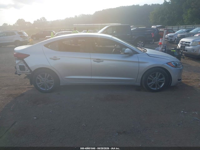 2017 Hyundai Elantra Se მანქანა იყიდება აუქციონზე, vin: KMHD84LFXHU064368, აუქციონის ნომერი: 45951848