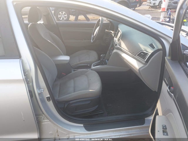 2017 Hyundai Elantra Se მანქანა იყიდება აუქციონზე, vin: KMHD84LFXHU064368, აუქციონის ნომერი: 45951848