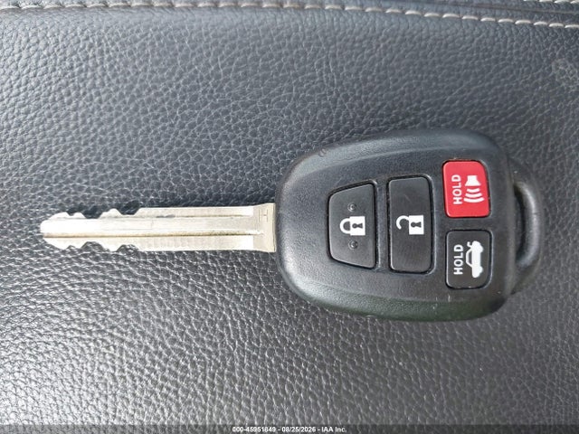 45951849 :رقم المزاد ، 2T1BURHEXKC214455 vin ، 2019 Toyota Corolla Se مزاد بيع
