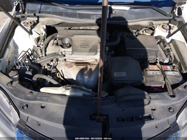 45951854 :رقم المزاد ، 4T4BF1FK6FR506117 vin ، 2015 Toyota Camry Le مزاد بيع