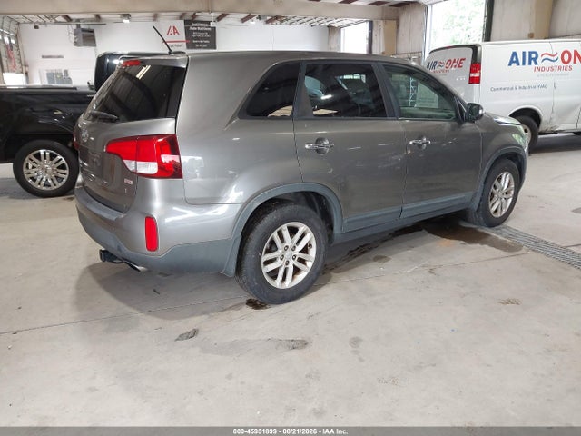 Продажа на аукционе авто 2015 Kia Sorento Lx, vin: 5XYKT3A66FG573556, номер лота: 45951899