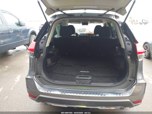 Nissan ROGUE S 2017 KNMAT2MT1HP578803 Image 17