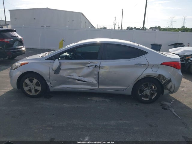 Продаж на аукціоні авто 2013 Hyundai Elantra Gls, vin: KMHDH4AEXDU664067, номер лоту: 45951929