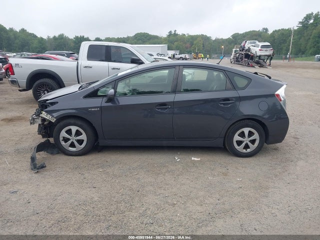 Toyota Prius Two 2014 JTDKN3DU0E0390002 Image 15
