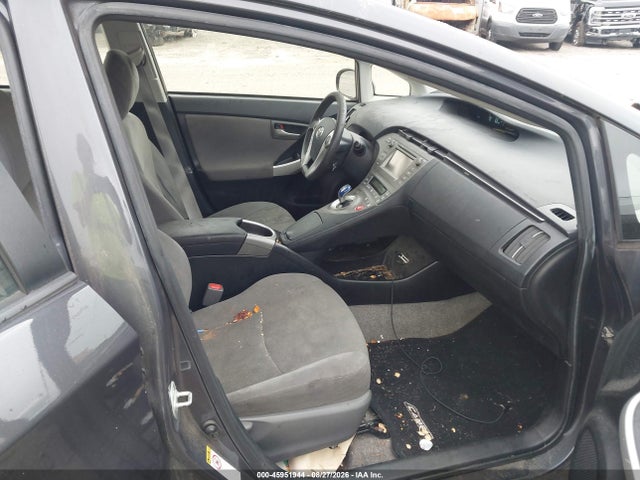 Toyota Prius Two 2014 JTDKN3DU0E0390002 Image 5