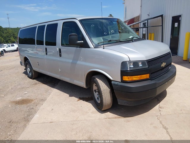 2020 Chevrolet Express Passenger Rwd 3500 Extended Wheelbase Ls მანქანა იყიდება აუქციონზე, vin: 1GAZGNFP6L1260298, აუქციონის ნომერი: 45951956