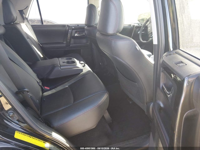45951968 :رقم المزاد ، JTERU5JRXM5866556 vin ، 2021 Toyota 4runner Trd Off Road Premium مزاد بيع