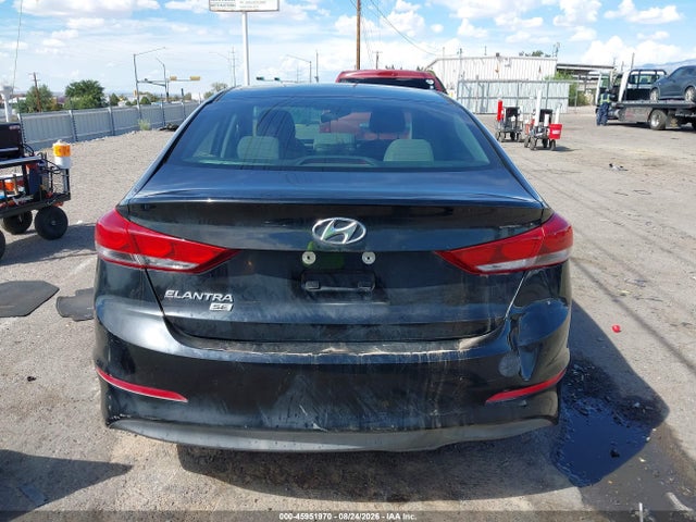 Hyundai ELANTRA SE 2018 5NPD74LF0JH310660 Image 17