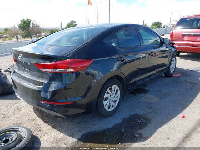 Hyundai ELANTRA SE 2018 5NPD74LF0JH310660 Image 4