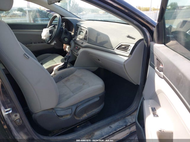 Hyundai ELANTRA SE 2018 5NPD74LF0JH310660 Image 5