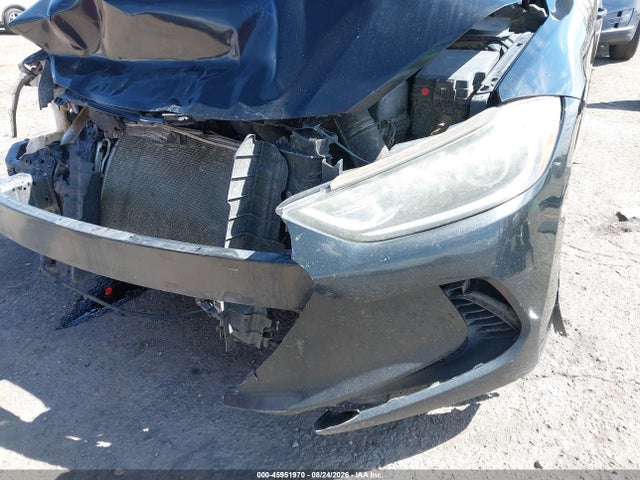 Hyundai ELANTRA SE 2018 5NPD74LF0JH310660 Image 6