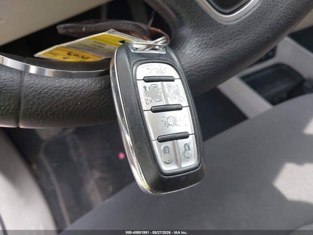 45951991 :رقم المزاد ، 2C4RC1DG6HR512973 vin ، 2017 Chrysler Pacifica Touring مزاد بيع