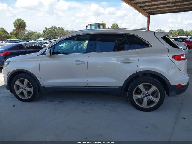 Продажа на аукционе авто 2018 Lincoln Mkc Premiere, vin: 5LMCJ1C9XJUL00481, номер лота: 45952024