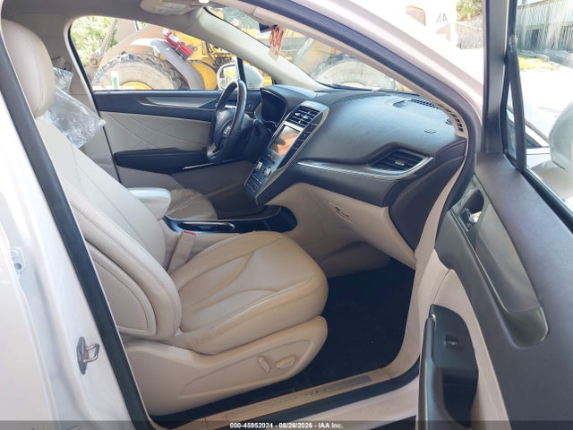 Продажа на аукционе авто 2018 Lincoln Mkc Premiere, vin: 5LMCJ1C9XJUL00481, номер лота: 45952024