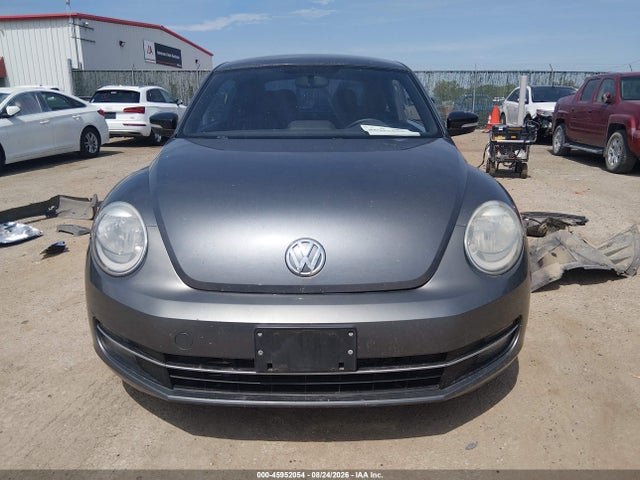2012 Volkswagen Beetle 2.0t Turbo მანქანა იყიდება აუქციონზე, vin: 3VWVA7AT1CM641628, აუქციონის ნომერი: 45952054