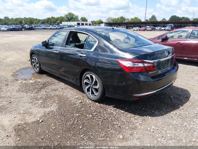 45952057 :رقم المزاد ، 1HGCR2F72HA183928 vin ، 2017 Honda Accord Ex مزاد بيع