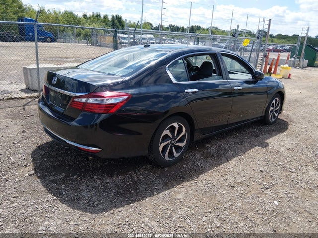 45952057 :رقم المزاد ، 1HGCR2F72HA183928 vin ، 2017 Honda Accord Ex مزاد بيع
