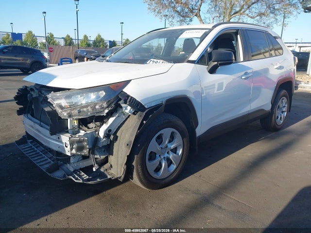 Toyota RAV4 LE 2019 JTMH1RFVXKD035602 Image 2